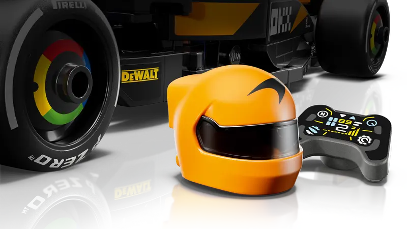 77251 McLaren F1® Team MCL38 Racing Car